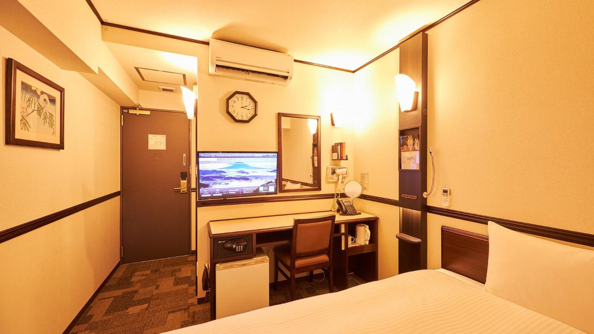 Toyoko Inn Tsu Eki Nishi Guchi Δωμάτιο φωτογραφία
